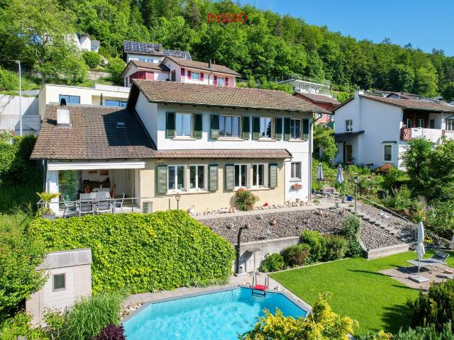 Gepflegtes 4.5 Zi Einfamilienhaus mit Weitsicht, Pool und Wintergarten