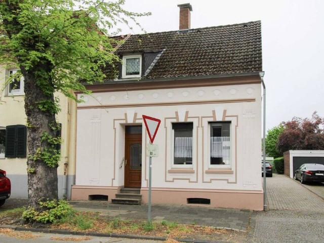Gepflegtes 5 Zi. Zuhause mit Garten inkl. Schuppen in Duisburg Alt Homberg