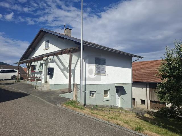 GERÄUMIG UND HELL