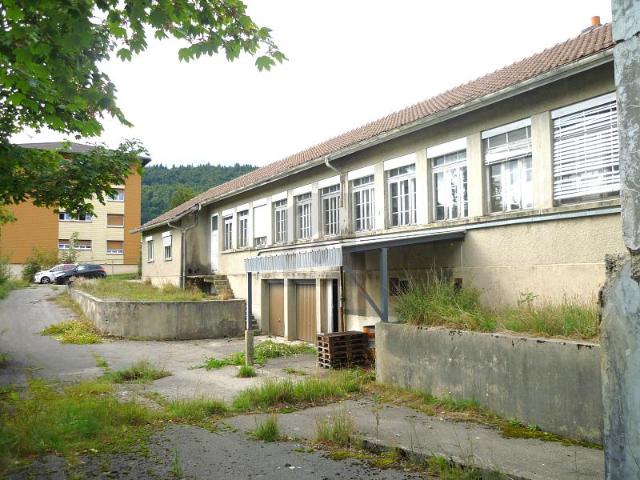 GERÄUMIG IM ERDGESCHOSS UND POTENTIAL, PARKPLATZ INKLUSIVE 3