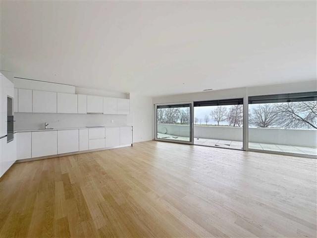 Geräumige 3,5 Zimmer Wohnung mit 2 Balkonen