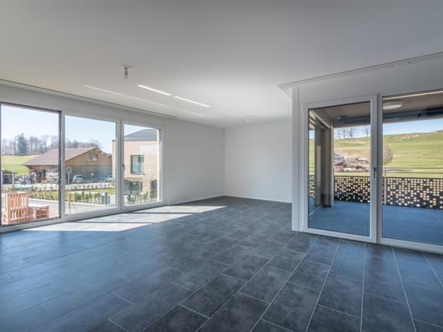 Geräumige 3.5 Zimmerwohnung mit Loggia