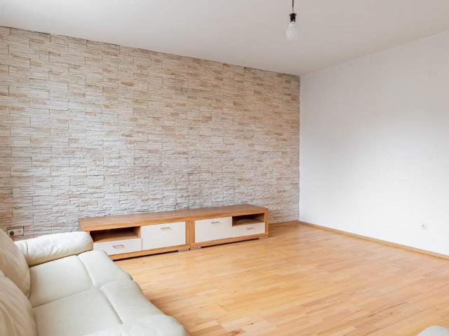 Geräumige 3 Zimmer Wohnung am Spallerhof – zentral und ruhig