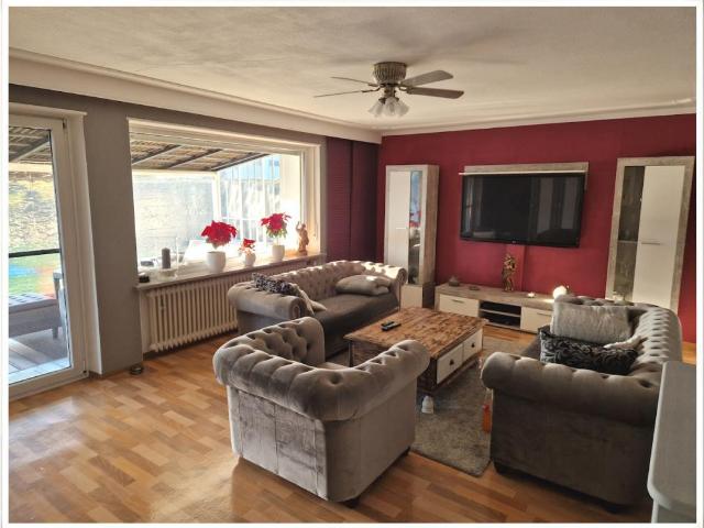 Nur zur Kapitalanlage! 4,5 Zimmer Wohnung mit Garage und großem Südgarten in 82140 Olching  solide vermietet