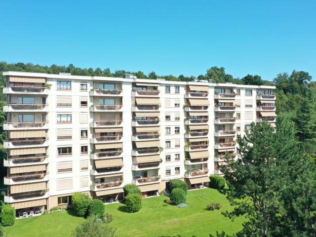 Geräumige 4,5 Zimmer Wohnung, ideal gelegen in Lausanne