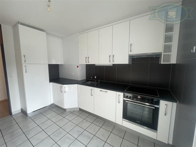 Geräumige 4,5 Zimmer Wohnung im Zentrum von Porrentruy