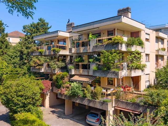 Geräumige 4,5 Zimmer Wohnung in einer privilegierten Umgebung