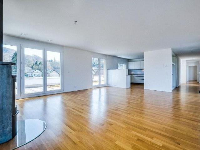 Geräumige 4.5 Zimmer Attikawohnung auf dem Land