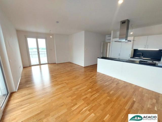 geräumige 4 Zimmer Dachgeschoßwohnung mit zwei großen Terrassen zum Wohlfühlen! Leben im Grünen, aber nahe der Stadt! Tiefgaragenplatz optional verfügbar!