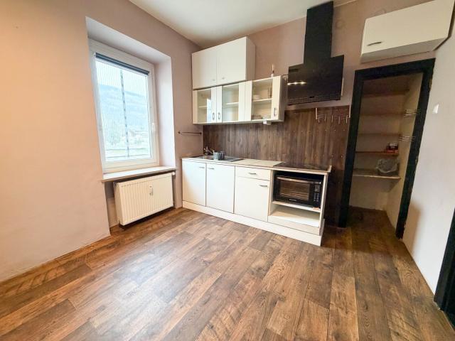 GERÄUMIGE 4 ZIMMER MIETWOHNUNG IN LENDORF!