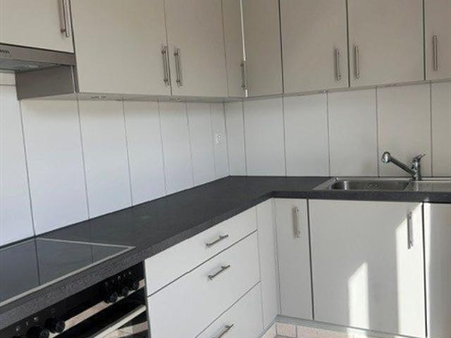Geräumige 4 Zimmer Wohnung mit grosser Terrasse in Puidoux