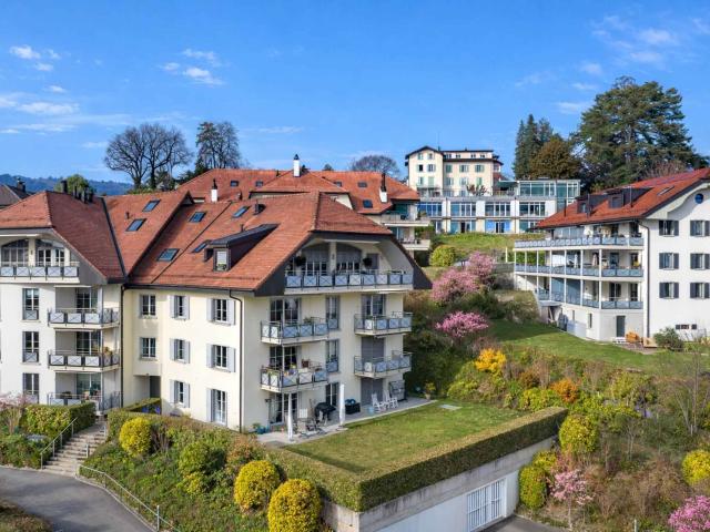 Geräumige 5,5 Zimmer Wohnung mit Terrasse und großem Garten
