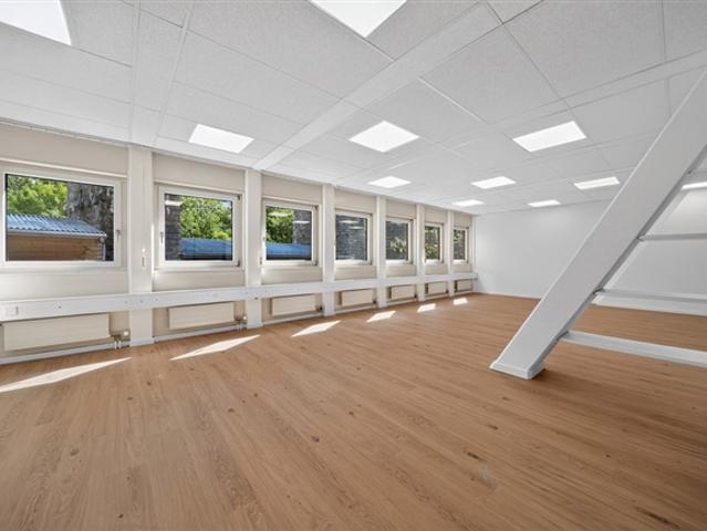 Geräumige Büros von 106 m² zur Miete in Pully