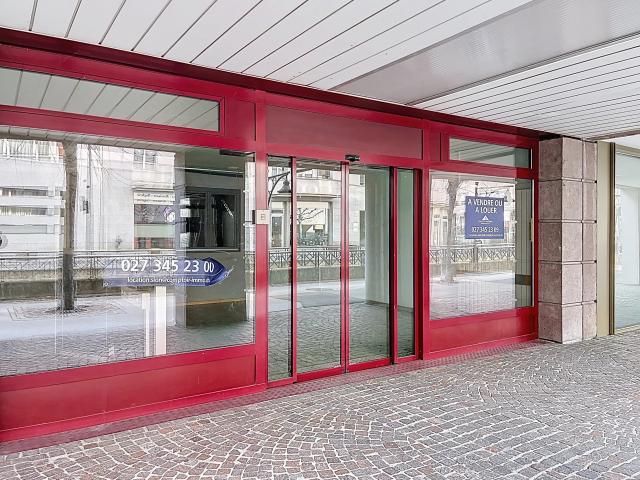 Geräumige Geschäftsräume im Zentrum von Sierre