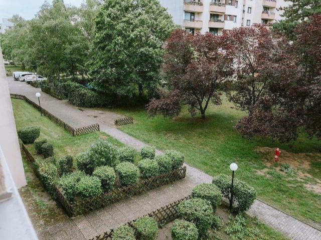 Geräumige, familiengerechte 4 Zimmer Wohnung mit Balkon in Marienfelde Berlin