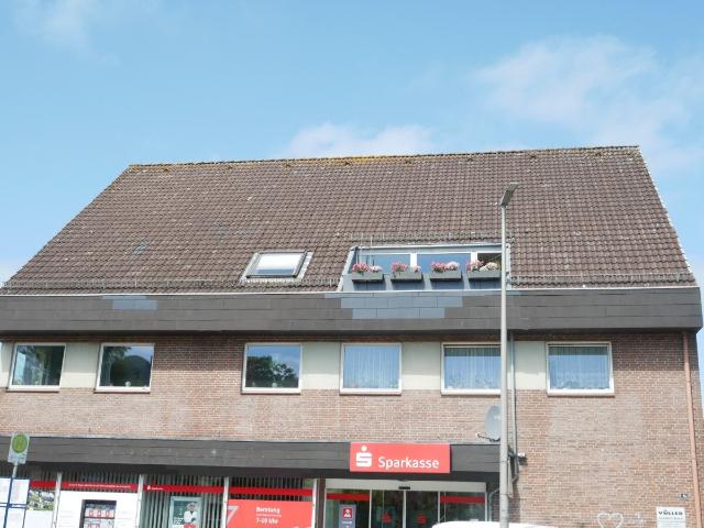 Geräumige, helle 3 Zimmer Dachgeschoßwohnung mit Balkon in 24837 Schleswig zu verkaufen