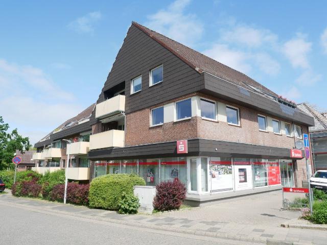 Geräumige, helle 3 Zimmer Dachgeschoßwohnung mit Balkon in 24837 Schleswig zu verkaufen