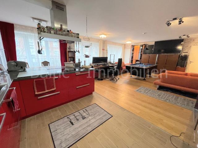 Geräumige, helle Loft Wohnung im Herzen von Hamburg! mit Tiefgaragenstellplatz