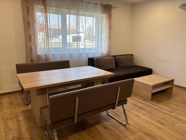 Geräumige, helle Wohnung in privater Wohnanlage