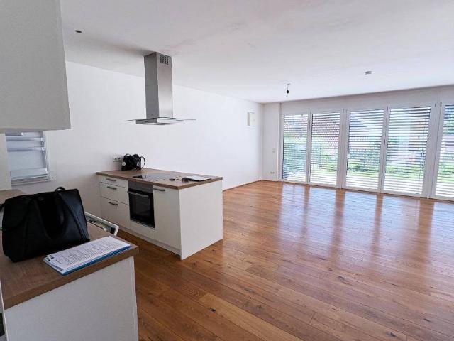 Geräumige Maisonette Wohnung inkl. Einbauküche, Terrasse, Garten und TG Platz KOSTENLOS Top H05