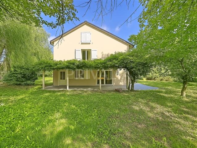 Geräumige, renovierte Villa mit Garten – Ruhige Lage in Dardagny