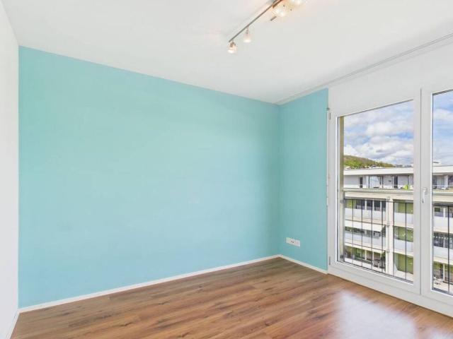 Geräumige Wohnung mit Cheminée und grosser Terrasse | dreamo. Ch