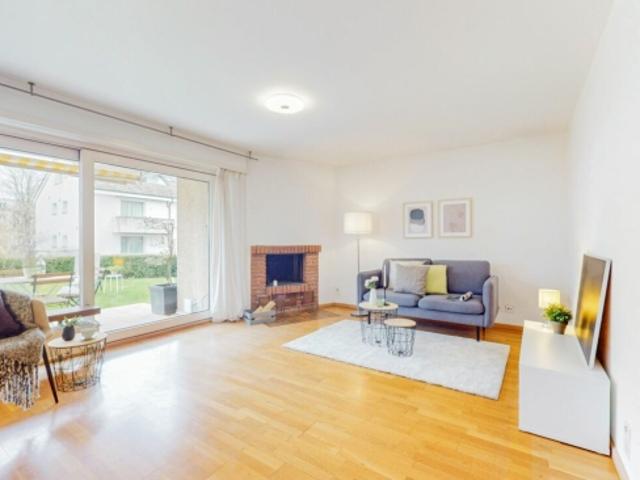 GERÄUMIGE UND EINLADENDE 4.5 ZIMMER GARTENWOHNUNG