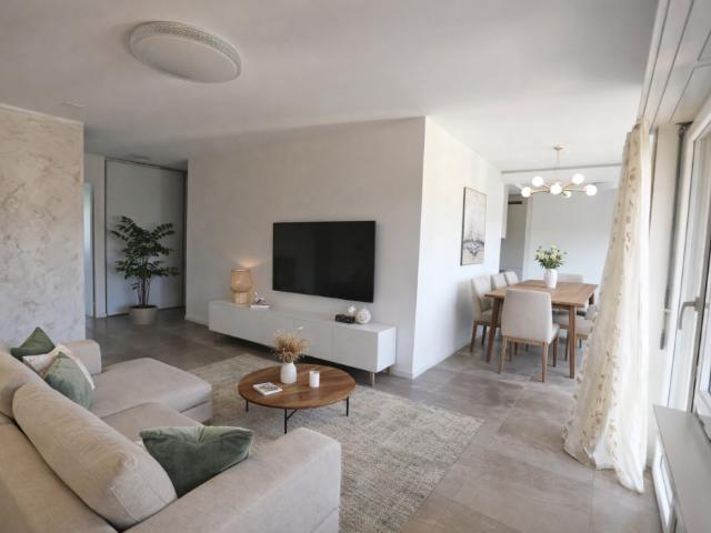 Geräumige und elegant gestaltete Wohnung in ruhiger und dennoch zentraler Lage in Elsau Mietkauf möglich