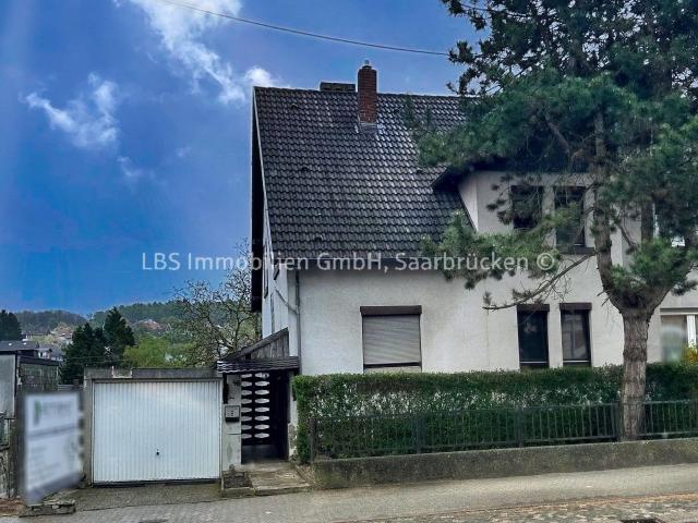 Geräumiges MehrGenerationenHaus mit großem Garten Ihr neues Zuhause wartet!