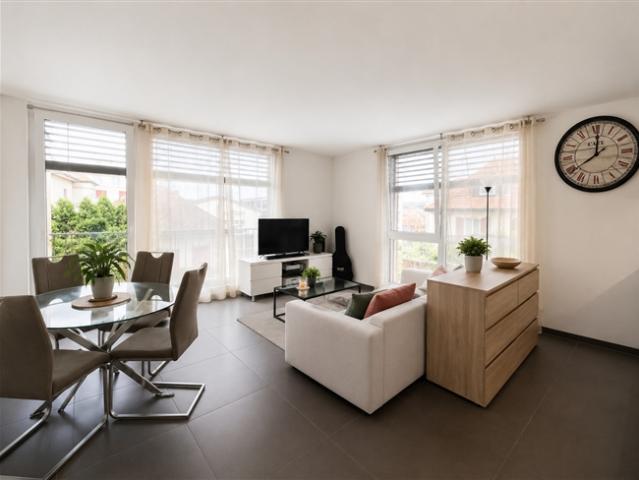 Geräumiges möbliertes 2,5 Zimmer Apartment mit Balkon – Romont