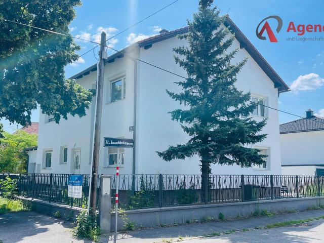 Geräumiges Einfamilienhaus auf Eigengrund mit 2 getrennten Wohnbereichen