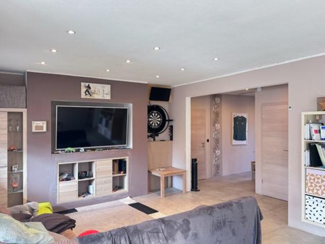 Geräumiges Einfamilienhaus mit großem Garten in Borstel zu verkaufen!