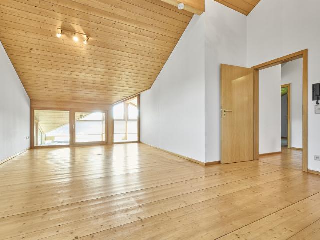 Geräumiges Einfamilienhaus mit Wohlfühlcharakter – Ideal für Pendler!