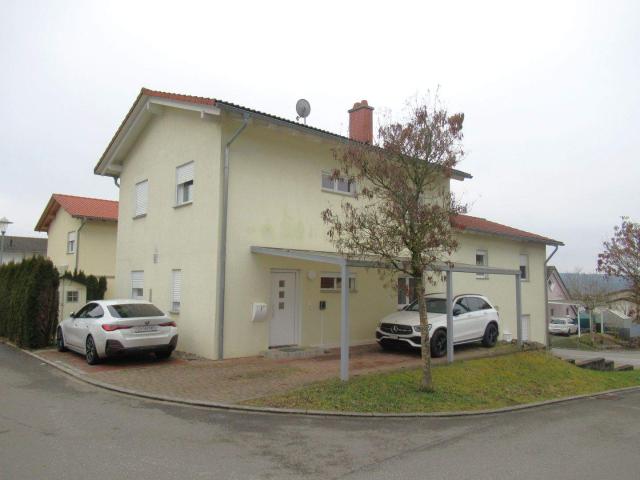 Geräumiges Familienhaus mit Terrasse in Jestetten Belchenweg 7