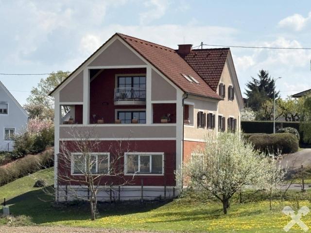 Geräumiges Familienwohnhaus mit Einliegerwohnung in Fehring