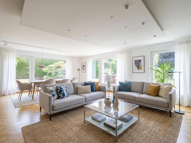 Geräumiges Haus mit großem Potenzial, 5 Schlafzimmer und eine eigenständige Wohnung, spürbare Mietrendite