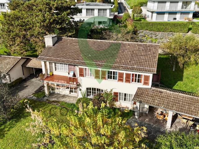 Geräumiges Haus zur Renovierung in La Tour de Peilz