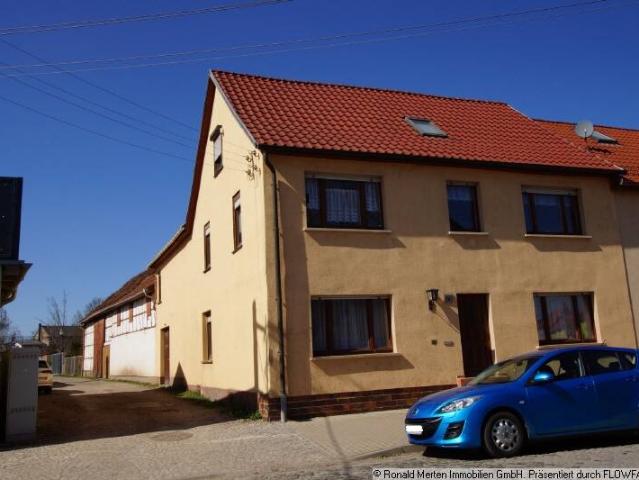geräumiges Landhaus mit Nebengelaß, teilsaniert