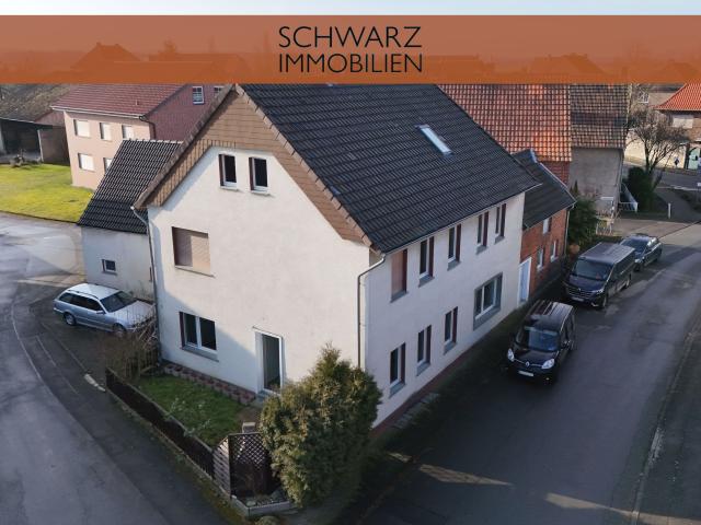 Geräumiges Potenzial: Einfamilienhaus mit Einliegerwohnung Gestalten Sie Ihr Traumhaus!