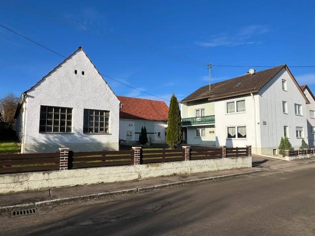 Geräumiges Wohnhaus mit Potenzial u. Ausbaureserve auf fast 2000 m² ehem. Hofstellenfläche!