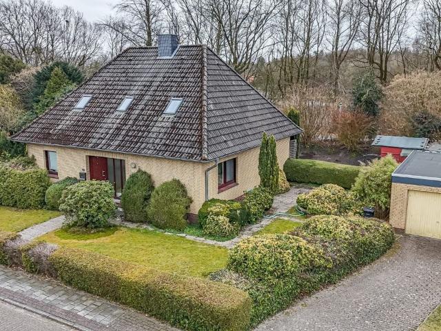 Geräumiges Wohnhaus in schöner Siedlung