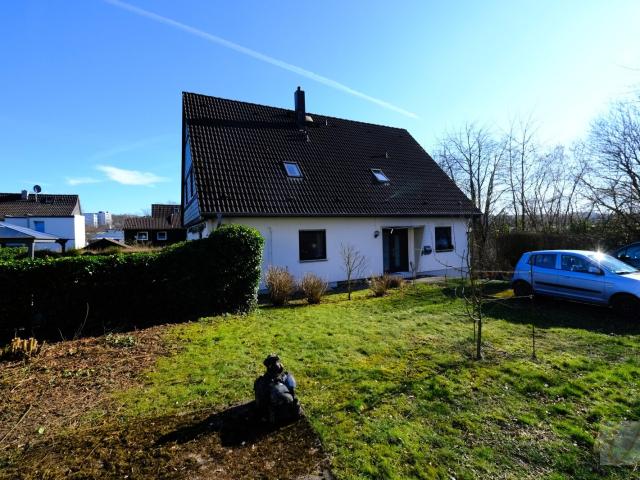 Geräumiges Zweifamilienhaus in Wuppertal Ihr neues Zuhause wartet!