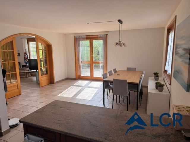 Geräumiges 6.5 Zimmer Einfamilienhaus mit Garten – Treyvaux Pratzey