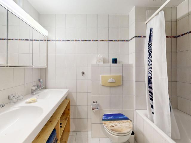 Geräumiges 6 Zimmer Reiheneinfamilienhaus mit Garage | dreamo. Ch