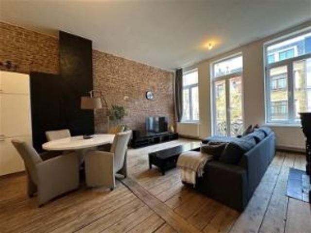 Gerenoveerd 2 slaapkamer appartement ca. 81m² met terras