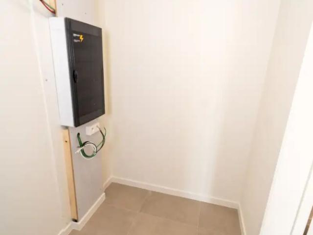 Gerenoveerd 2 slpk appartement met terras te Destelbergen