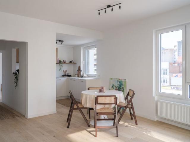 Gerenoveerd 2slpk appartement hartje Kortrijk