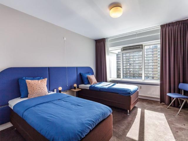 Gerenoveerd 3 kamer hoekappartement