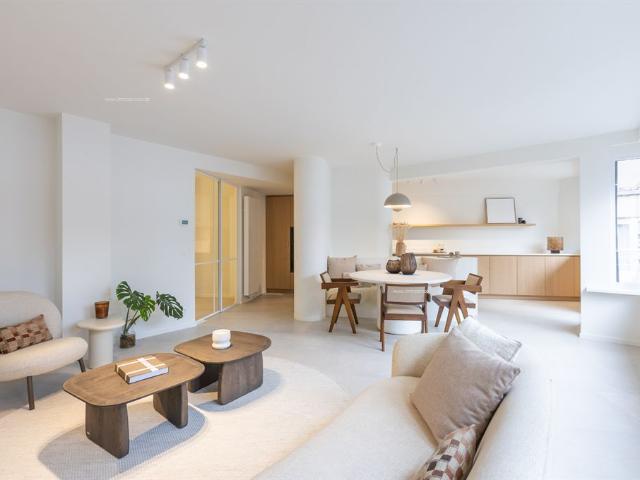 Gerenoveerd twee slaapkamer appartement op centrale ligging te Oostende