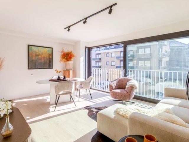 Gerenoveerd appartement, afgewerkt met oog voor detail